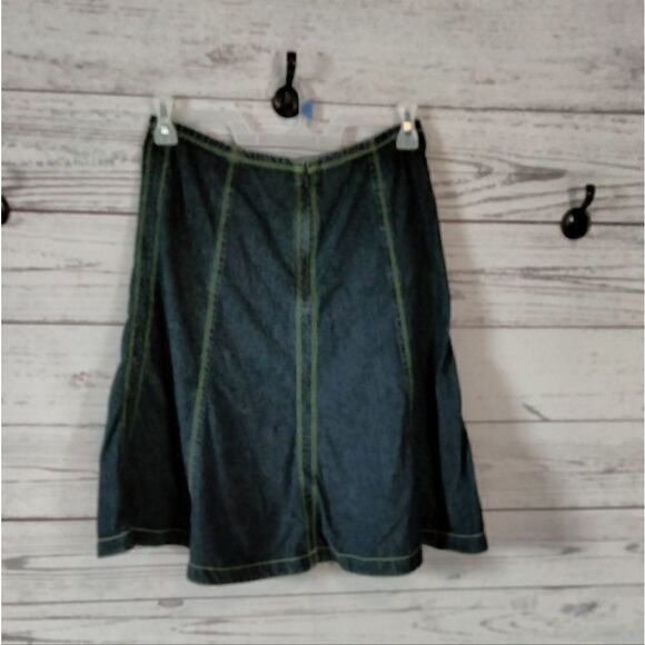 "I,e, relaxed" woman's jean skirt - Picture 3 of 7